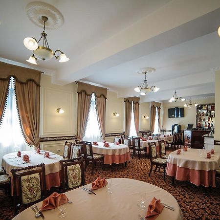 Hotel Gala Oradea Exterior photo