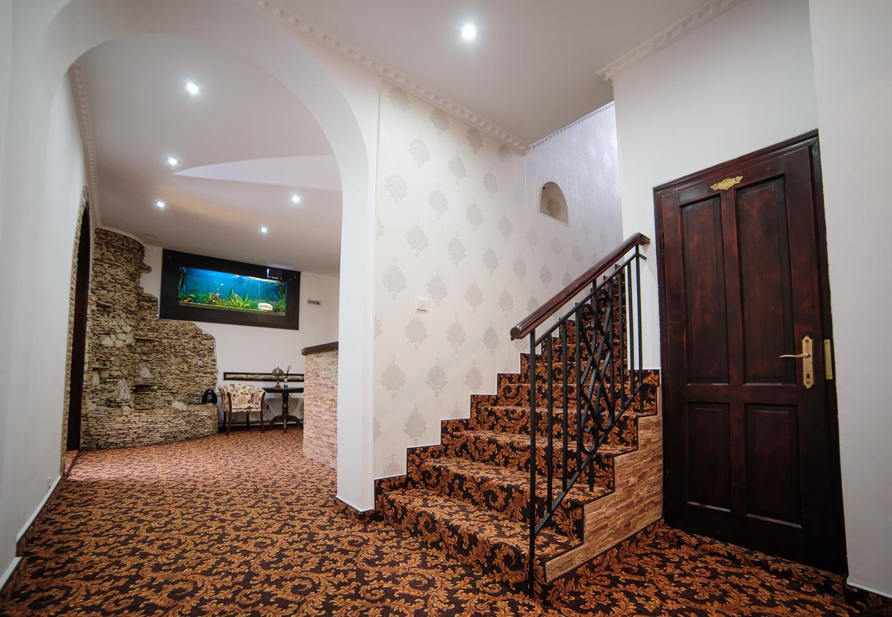 Hotel Gala Oradea Exterior photo