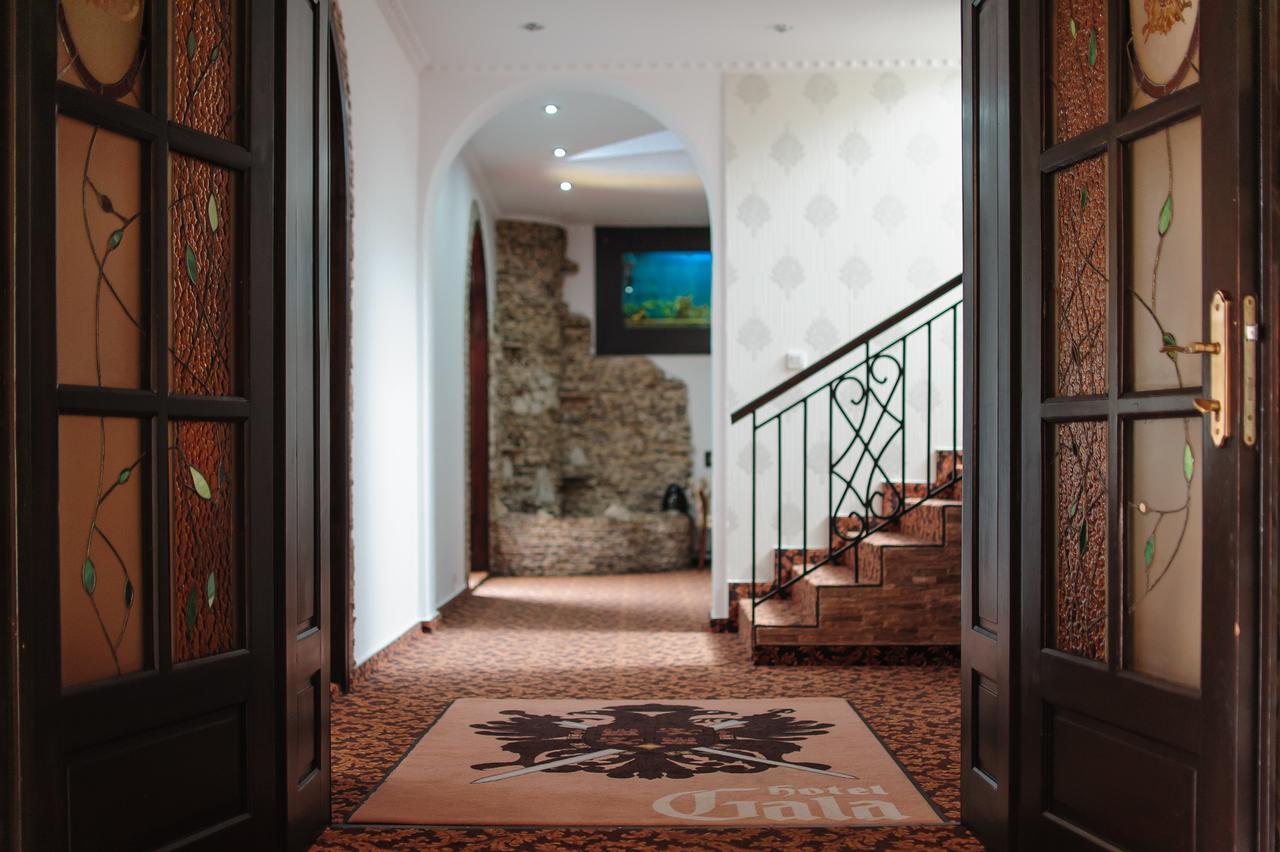 Hotel Gala Oradea Exterior photo