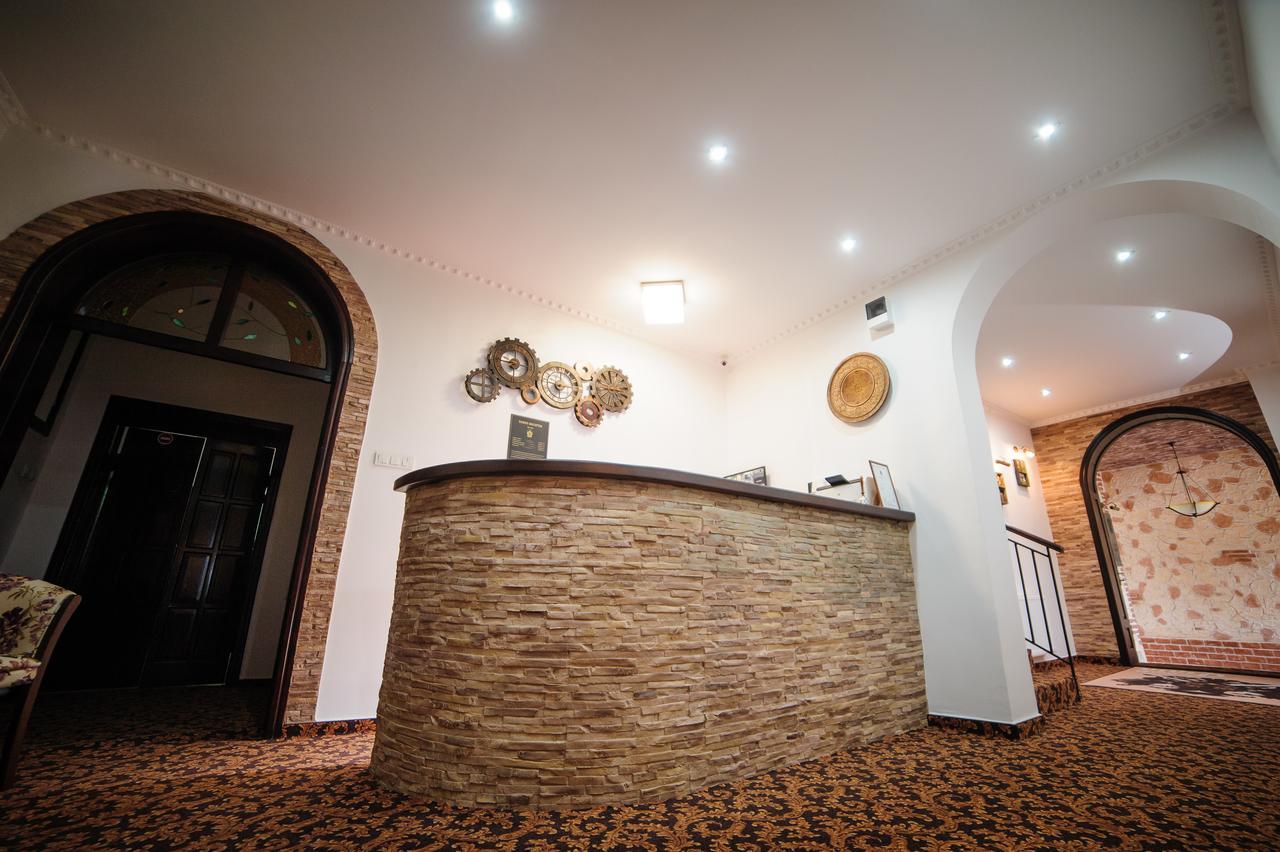 Hotel Gala Oradea Exterior photo