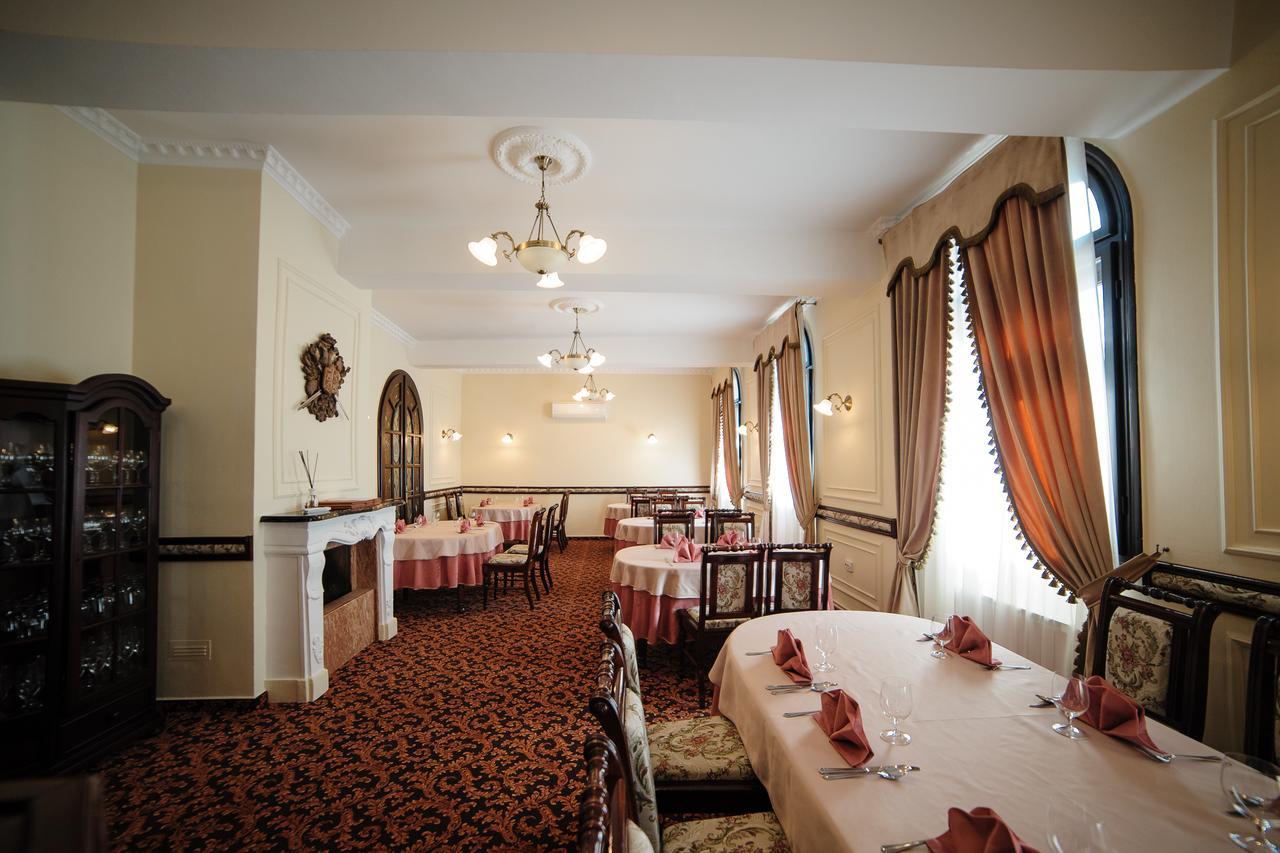 Hotel Gala Oradea Exterior photo